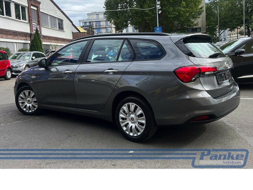 Fiat Tipo 1.4 T-Jet Easy*AHK*SHZ*Klima*NAV*LED*BT* 131.411 km 8.990 € Berlin 13187