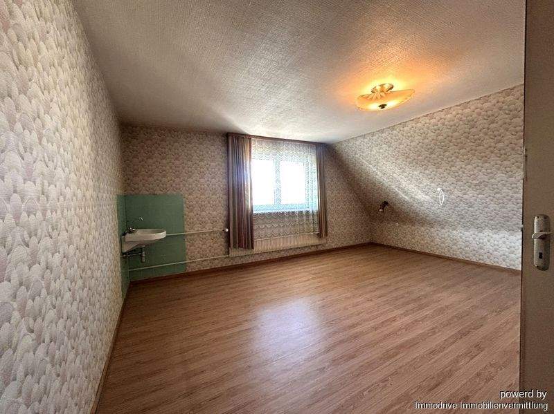 Etagenwohnung Laichingen-Feldstetten Feldstetten - 9 Zimmer, 168 m&sup2;, 249.000&euro; | Angebot:25213904