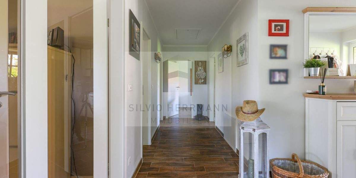 Viel Komfort auf einer Ebene 4 zimmer