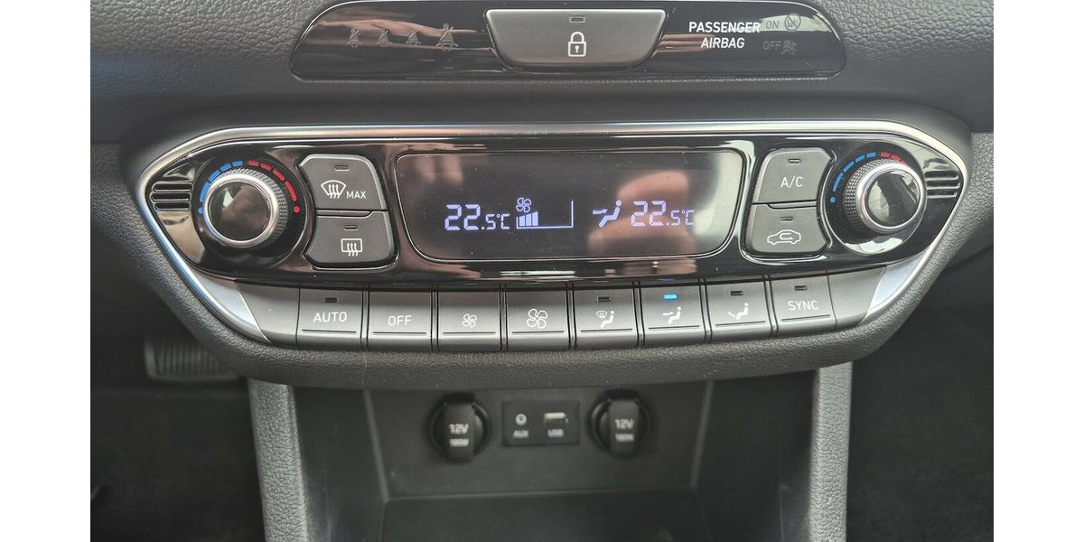 Hyundai i30 Passion +, Rückfahrkamera, Carplay, Navi, Sitz 85.411 km 16.690 &euro; Rodgau 63110