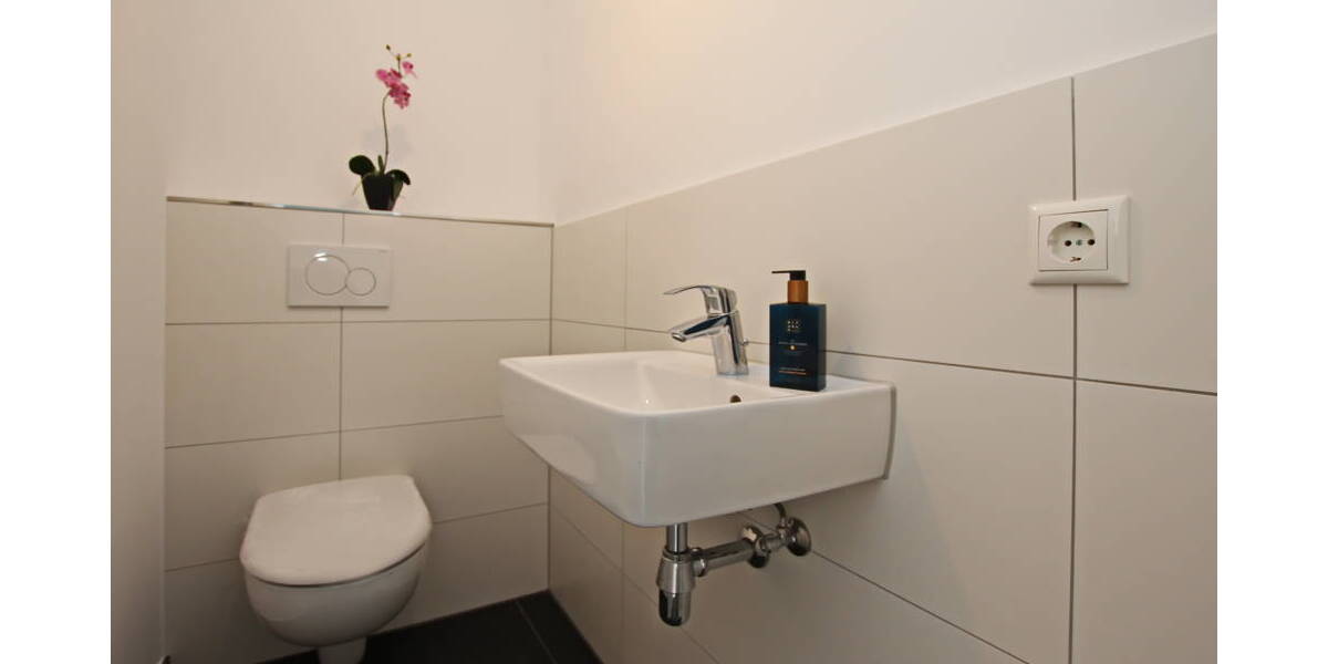 Reihenmittelhaus Norderstedt Garstedt - 5 Zimmer, 152 m&sup2;, 1.850&euro; | Angebot:26389018