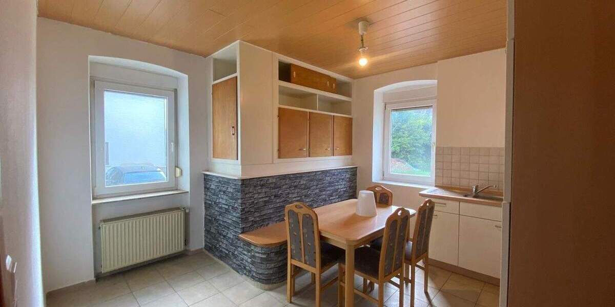 Schöne helle 3 Zimmerwohnung mit großem Balkon 3 zimmer