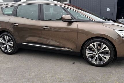 Renault Scenic 117.356 km 10.900 &euro; Fürstenwalde 15517