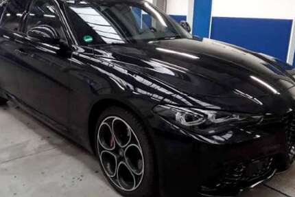 Alfa Romeo Giulia 3.693 km 39.985 € Pohlheim 35415