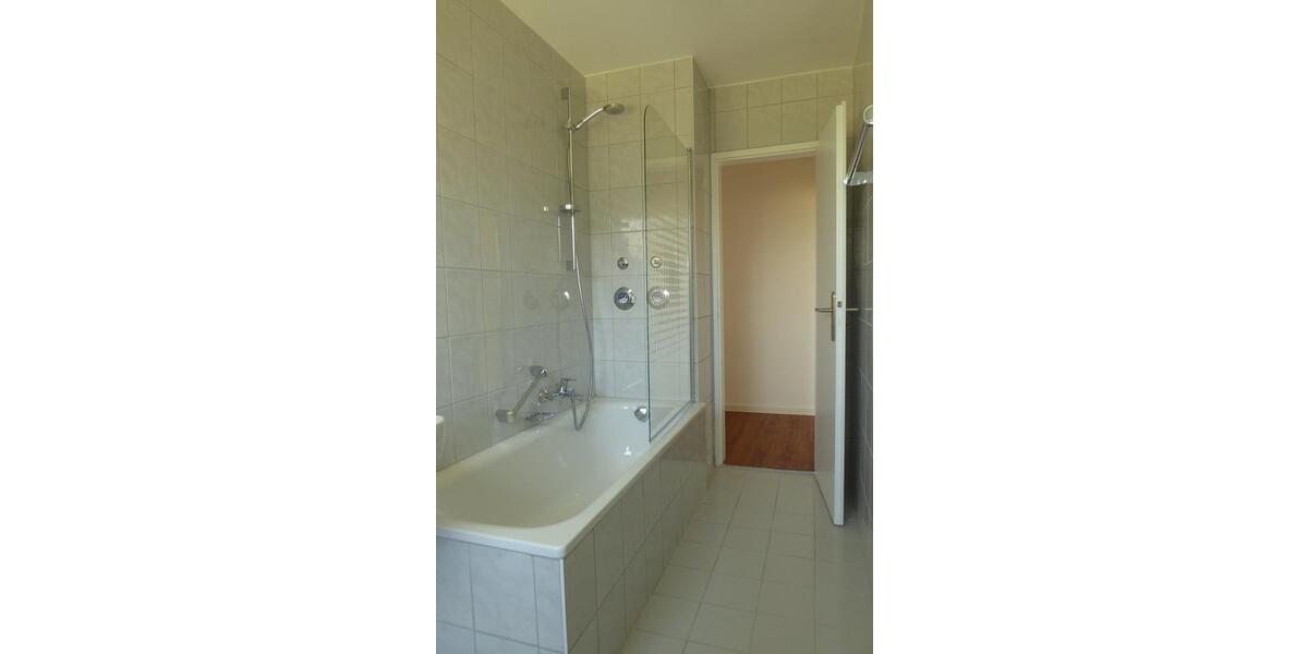 Hochparterre Friedberg - 2 Zimmer, 57 m&sup2;, 700&euro; | Angebot:25394505