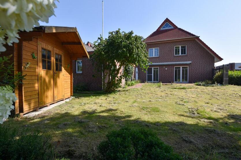 Doppelhaushälfte mit Garage und Gartenhaus in ruhiger Lage in der Stadt Friesoythe zimmer