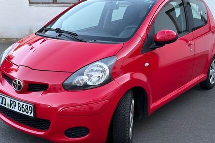 Toyota Aygo (X) 121.000 km 2.190 &euro; Dresden 01326