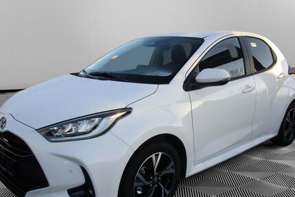 Toyota Yaris 2.500 km 25.956 € Greifswald 17489