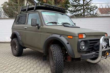 Lada Niva 63.000 km 10.850 &euro; Neu-Isenburg 63263