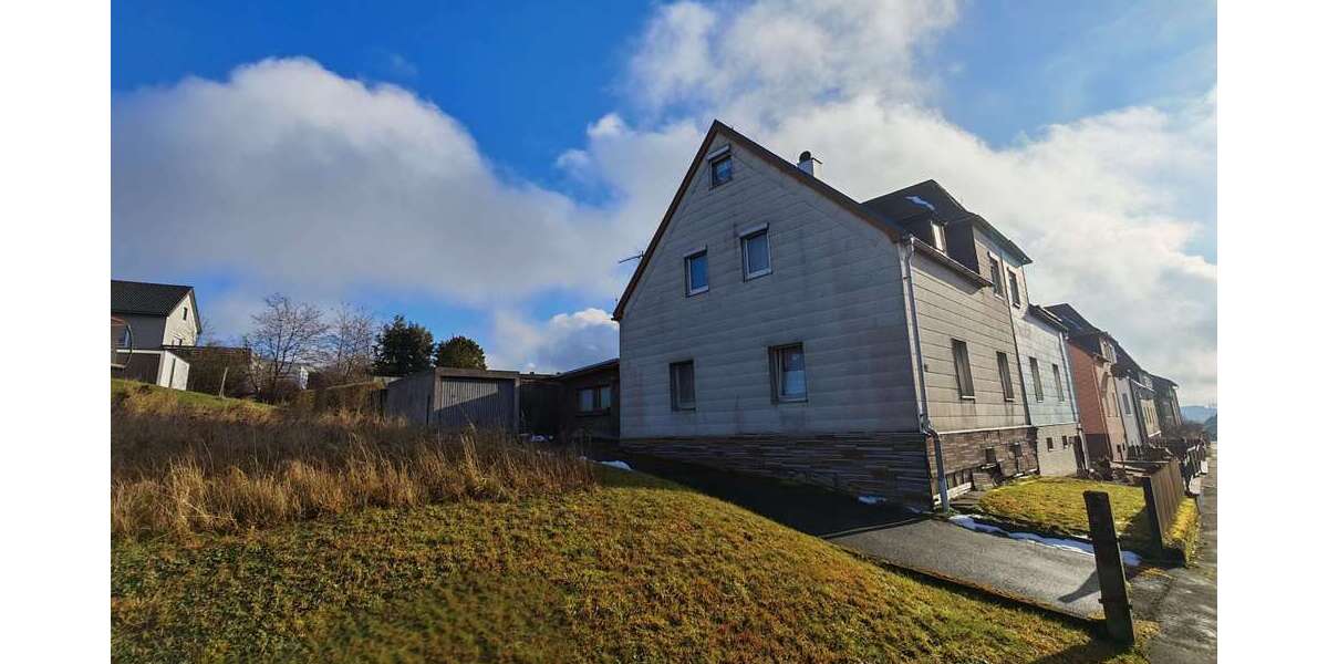 Einfamilienhaus Helmbrechts - 5 Zimmer, 120 m&sup2;, 59.000&euro; | Angebot:25196621