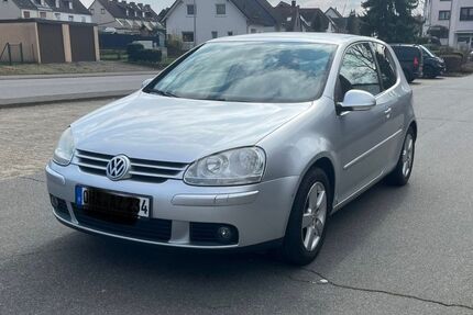 VW Golf 192.000 km 5.499 &euro; Herzberg am Harz 37412
