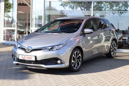 Toyota Auris 92.451 km 13.990 &euro; Dresden 01239