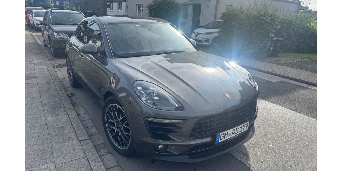 Porsche Macan 94.000 km 34.499 &euro; Radevormwald 42477