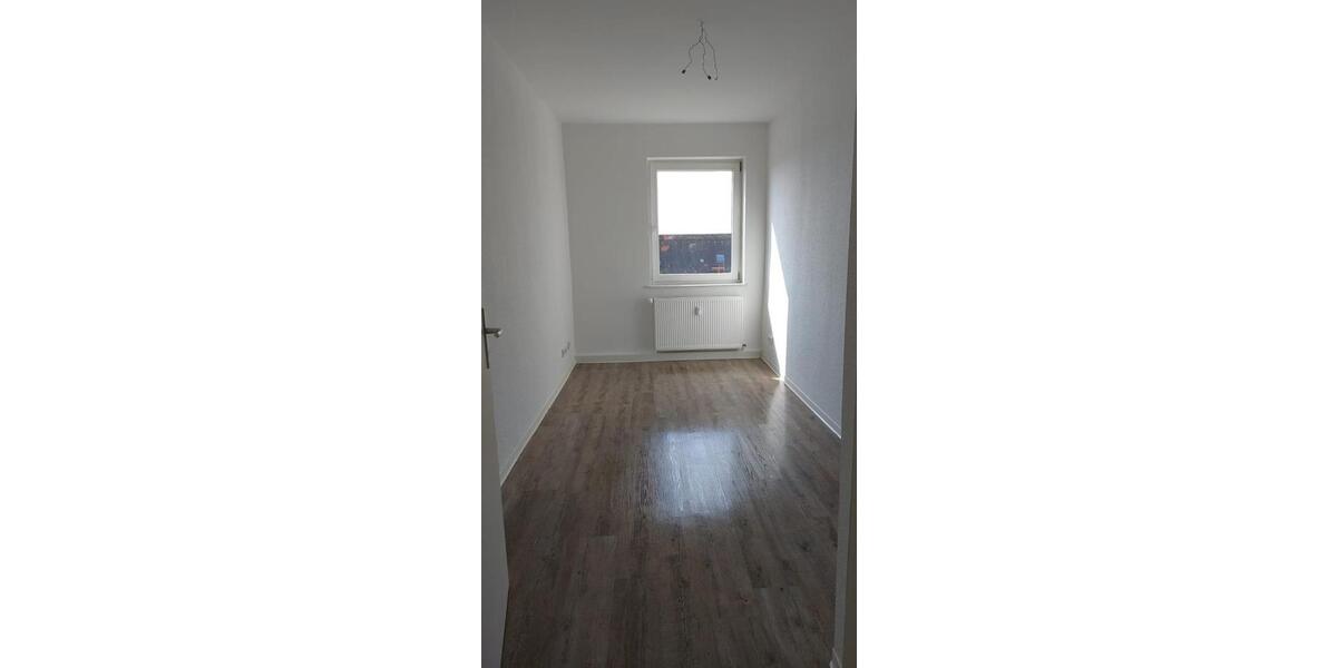 Etagenwohnung Sangerhausen - 4 Zimmer, 70 m&sup2;, 420&euro; | Angebot:26087094