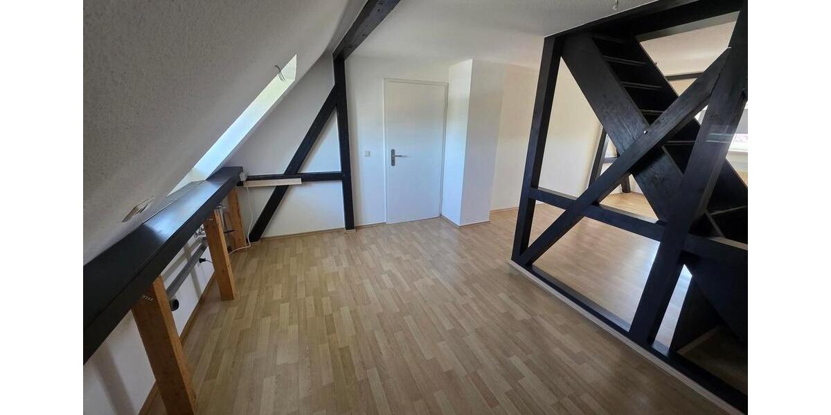Etagenwohnung Glauchau - 3 Zimmer, 65 m&sup2;, 388&euro; | Angebot:26635756