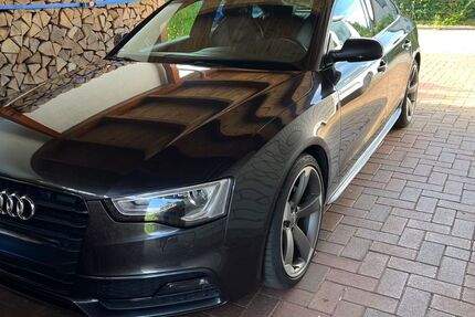 Audi A5 330.713 km 14.950 &euro; Braunschweig 38108