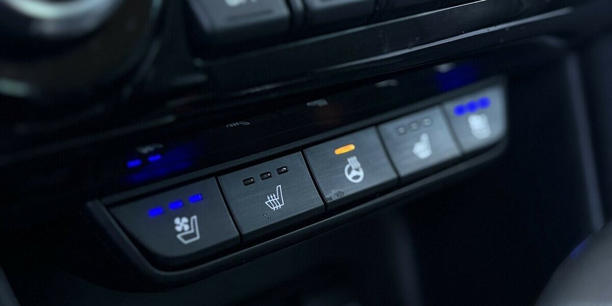 Kia Sportage Platinum Edition 4WD 360°/JBL/ACC/NAVI 77.030 km 21.800 &euro; Villingen-Schwenningen 78054