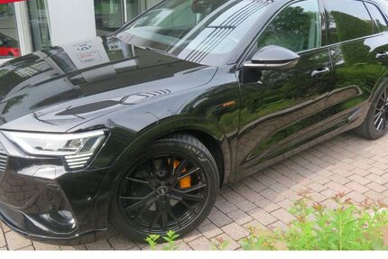 Audi e-tron 37.905 km 40.980 &euro; Marsberg 34431