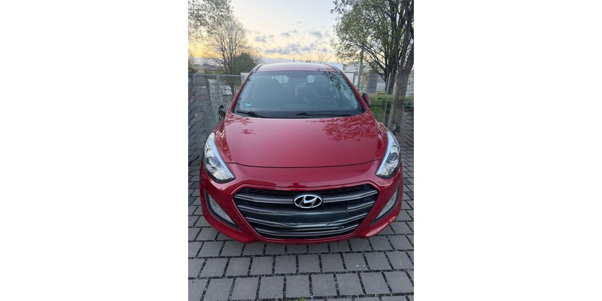 Hyundai i30 123.910 km 12.400 &euro; Neumarkt 92318