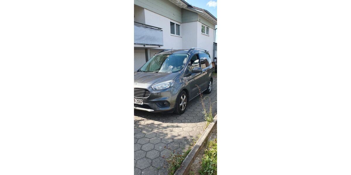 Ford Tourneo Courier 118.344 km 7.800 &euro; Fronreute 88273