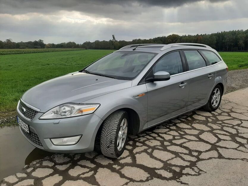 Ford Mondeo 176.500 km 6.450 € Oberhausen 46119