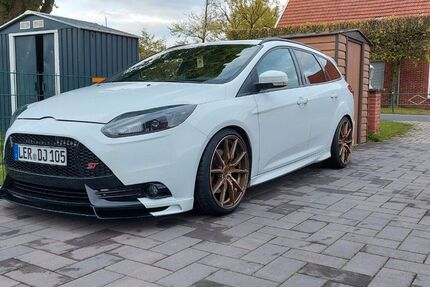 Ford Focus 156.800 km 20.000 &euro; Uplengen 26670