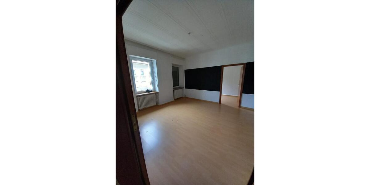 Erdgeschoßwohnung Neunkirchen Heinitz - 3 Zimmer, 80 m&sup2;, 600&euro; | Angebot:26411112