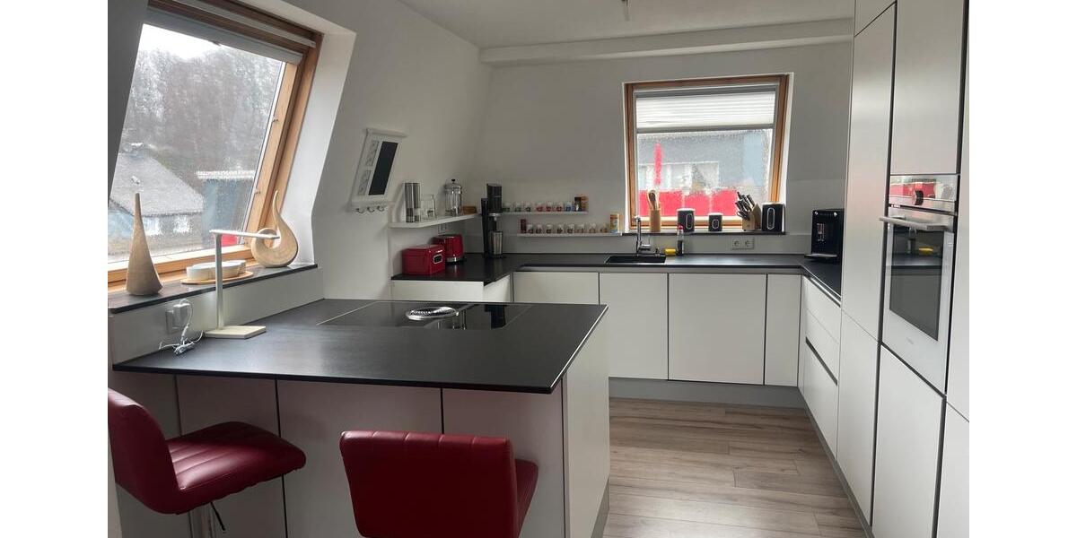 Dachgeschoßwohnung Remscheid Reinshagen - 3 Zimmer, 102 m&sup2;, 1.300&euro; | Angebot:24935000