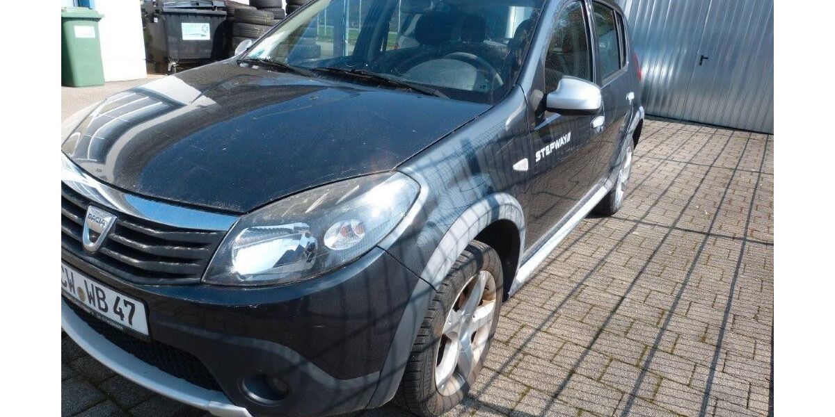 Dacia Sandero 130.000 km 2.250 &euro; Rohrdorf 72229