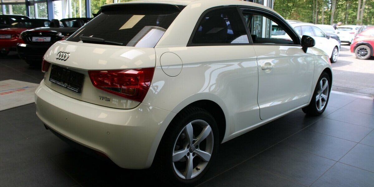 Audi A1 1.2 TFSI Attraction 76.220 km 8.980 &euro; Euskirchen 53881