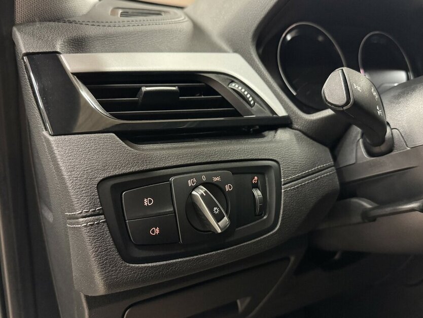 X2 xDrive 20i /LED/Navi/Ahk/VZE/Park-Ass