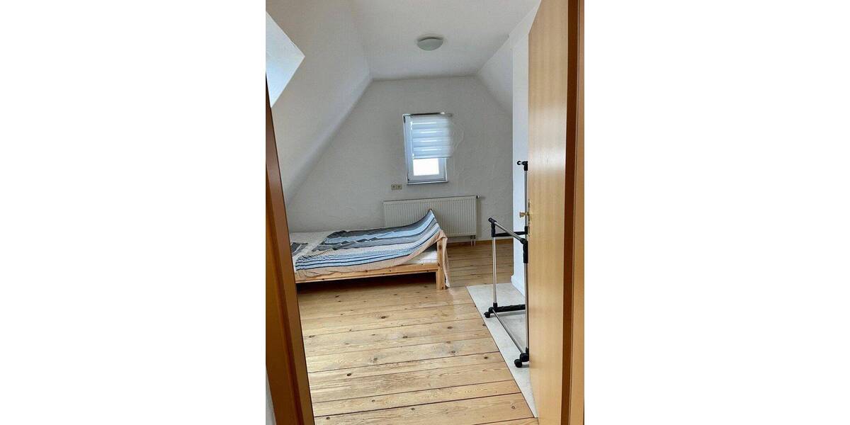 Doppelhaushälfte Villingen-Schwenningen Schwenningen - 8 Zimmer, 180 m&sup2;, 375.000&euro; | Angebot:26877563
