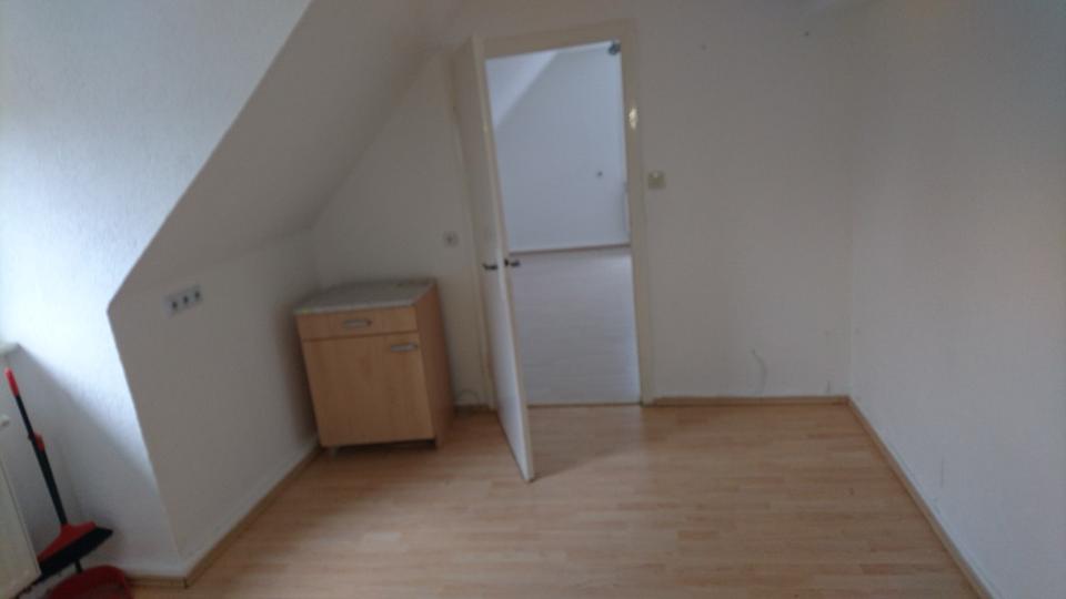 Etagenwohnung Paderborn Neuenbeken - 1 Zimmer, 31 m&sup2;, 220&euro; | Angebot:26705725