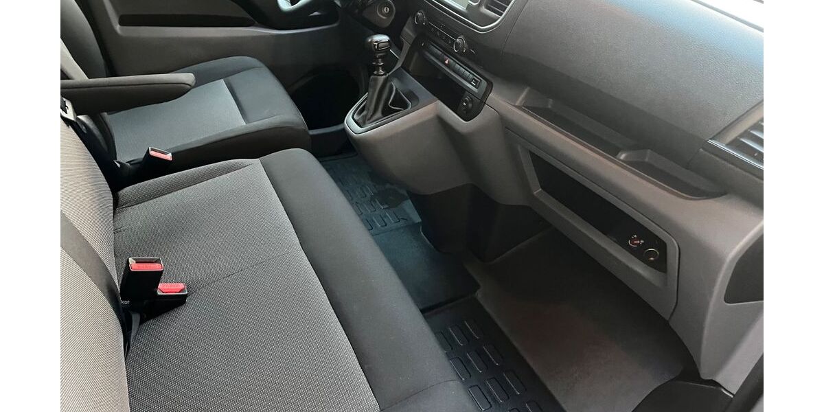 Opel Vivaro 99.985 km 20.950 &euro; Mittweida 09648