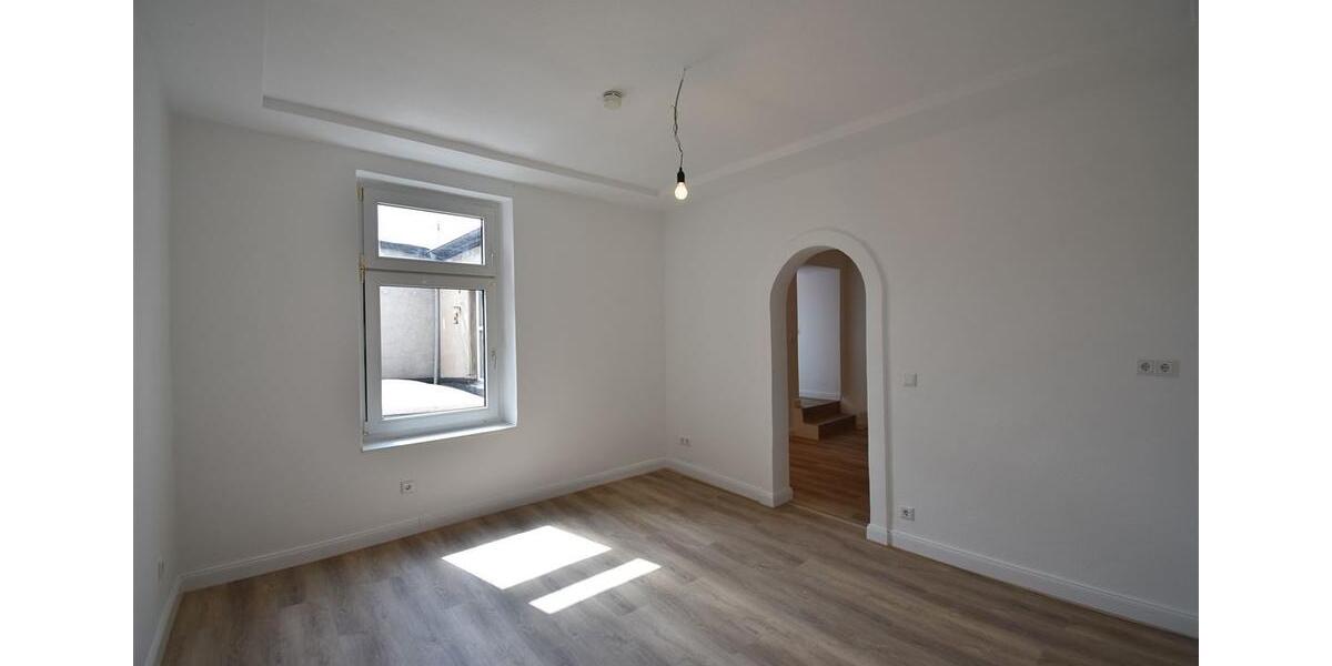 Etagenwohnung Duisburg Beeck - 5 Zimmer, 120 m&sup2;, 995&euro; | Angebot:24689415