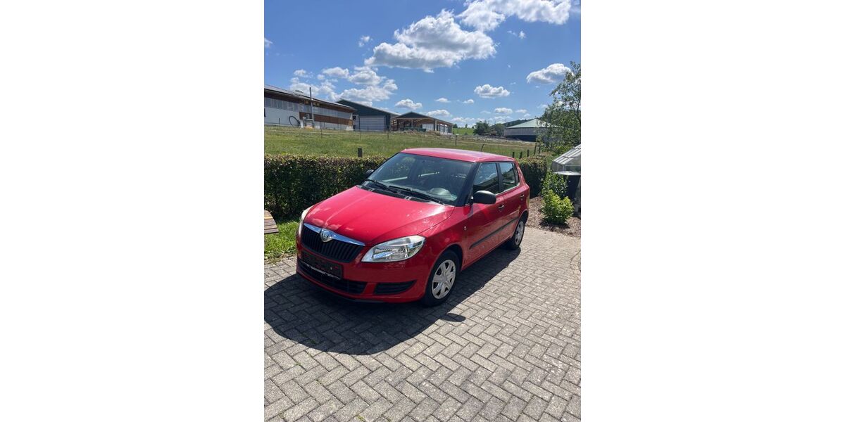 Skoda Fabia 117.848 km 4.200 &euro; Schmallenberg 57392