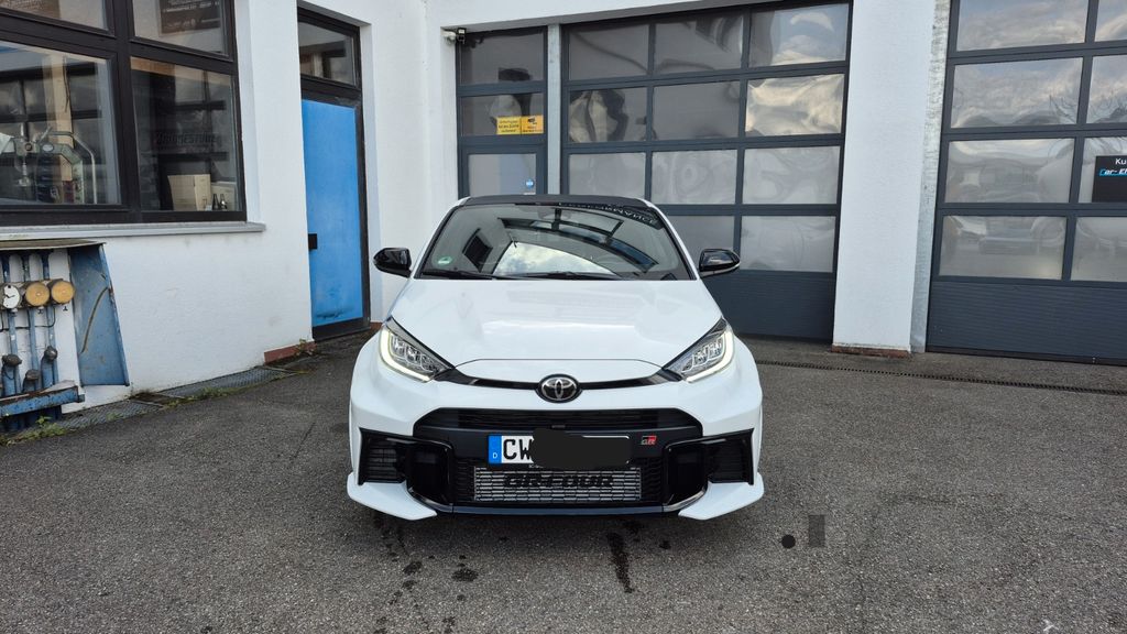 Toyota Yaris 10.400 km 46.299 &euro; Baden-Württemberg - Weil der Stadt 71263