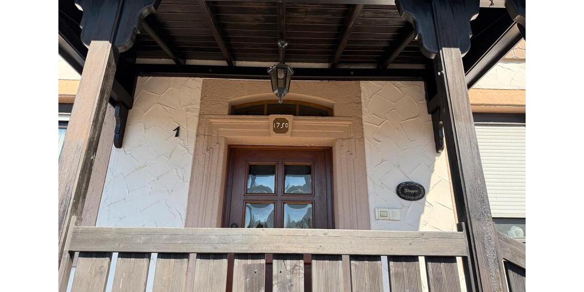 Einfamilienhaus Steinau an der Straße - 14 Zimmer, 300 m&sup2;, 300.000&euro; | Angebot:26084319