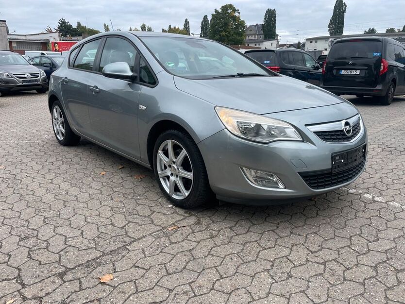 Opel Astra 198.765 km 2.699 € Frankfurt am Main 65933