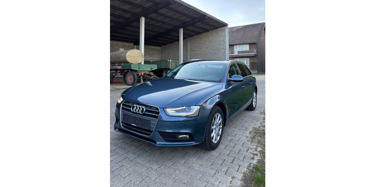 Audi A4 245.000 km 8.300 &euro; Vettweiß 52391