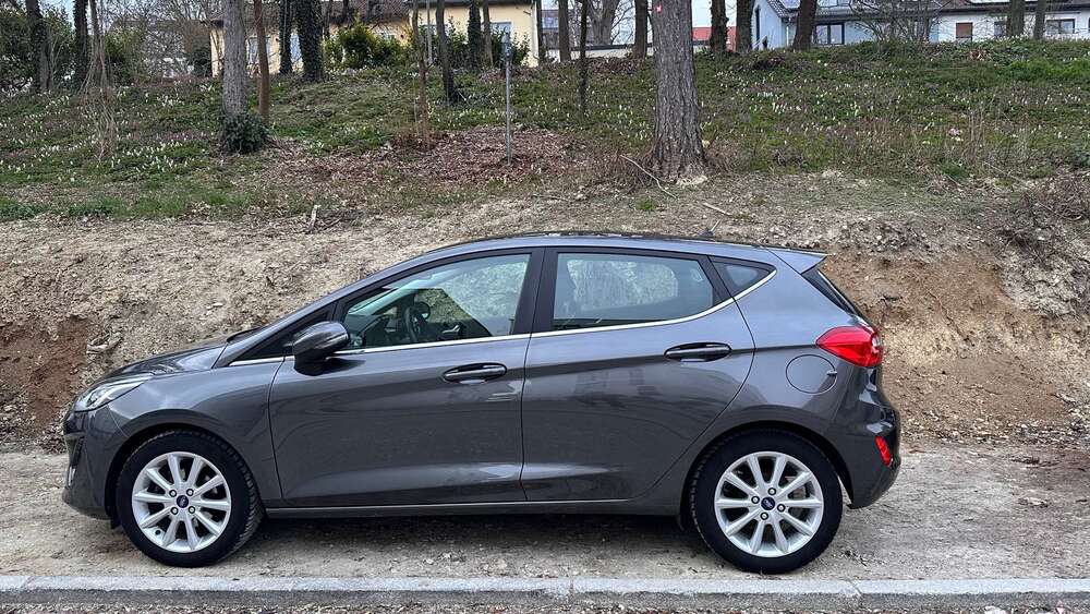 Ford Fiesta 105.000 km 10.000 &euro; Ulm, Universitätsstadt 89075
