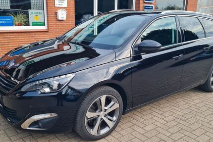 Peugeot 308 175.565 km 6.750 &euro; Gyhum 27404
