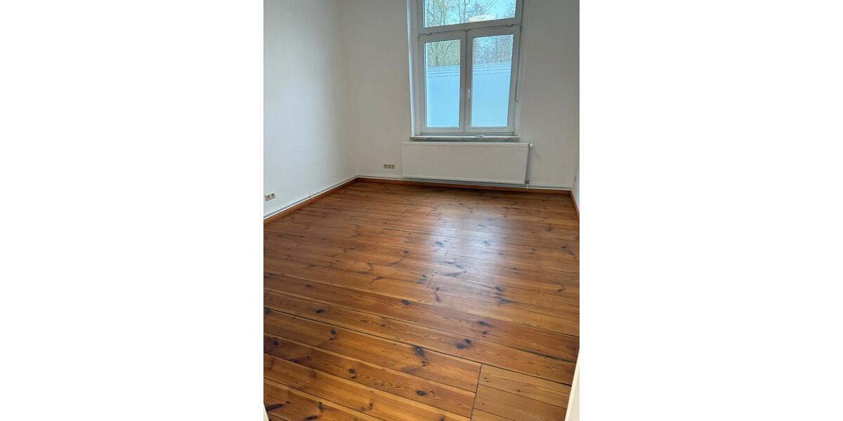 Wohnung auf ruhigem Grundstück zu vermieten 5 zimmer