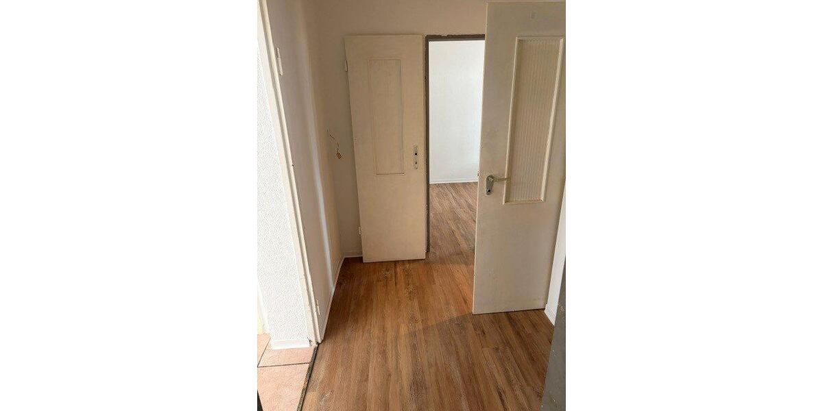 Erdgeschoßwohnung Stadtallendorf - 6 Zimmer, 66 m&sup2;, 119.000&euro; | Angebot:27259383