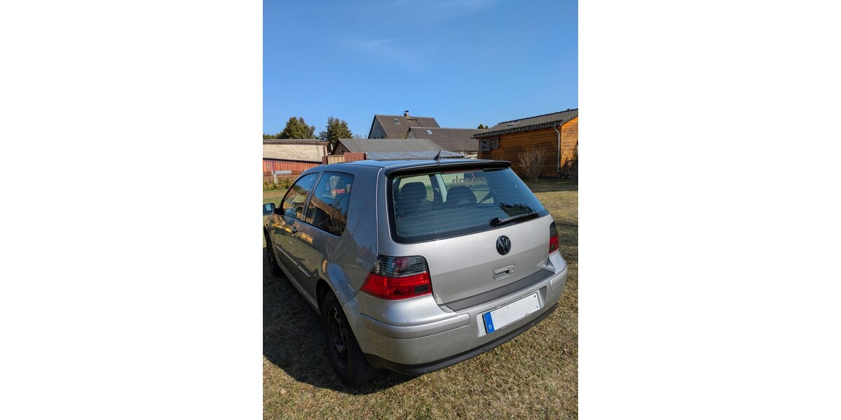 VW Golf 214.503 km 1.999 &euro; Hähnichen 02923