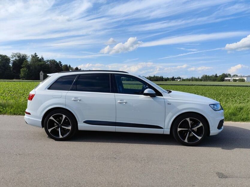 Q7