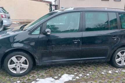 VW Touran 261.000 km 1.999 &euro; Obersulm-Affaltrach 74182