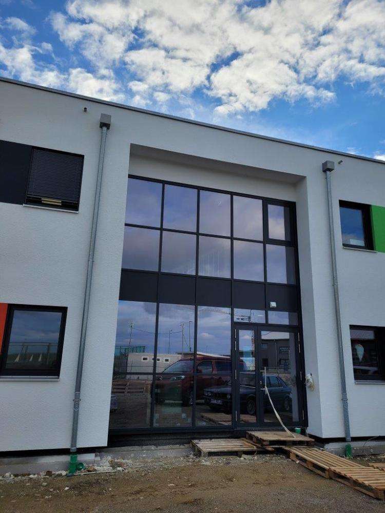Büro in Mering 3.285 € 221.77 m²