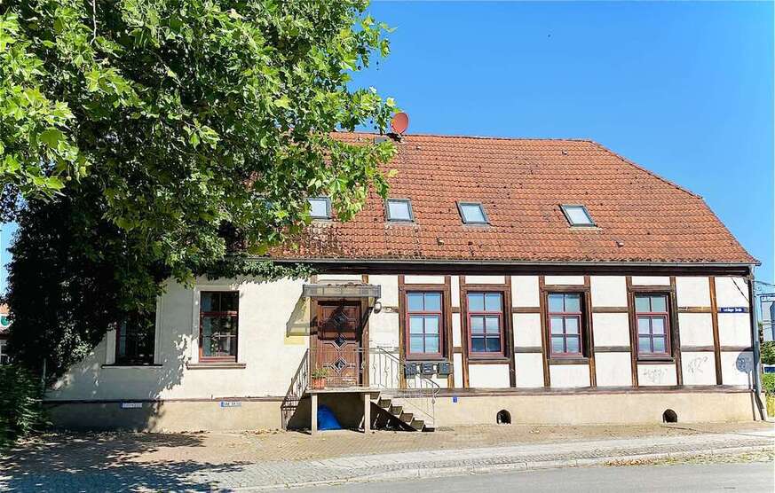Haus zum Kaufen in Gardelegen 210.000 € 220 m²