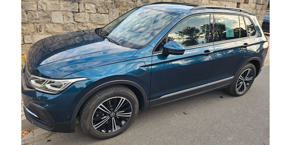 VW Tiguan 63.000 km 28.500 &euro; Estenfeld 97230